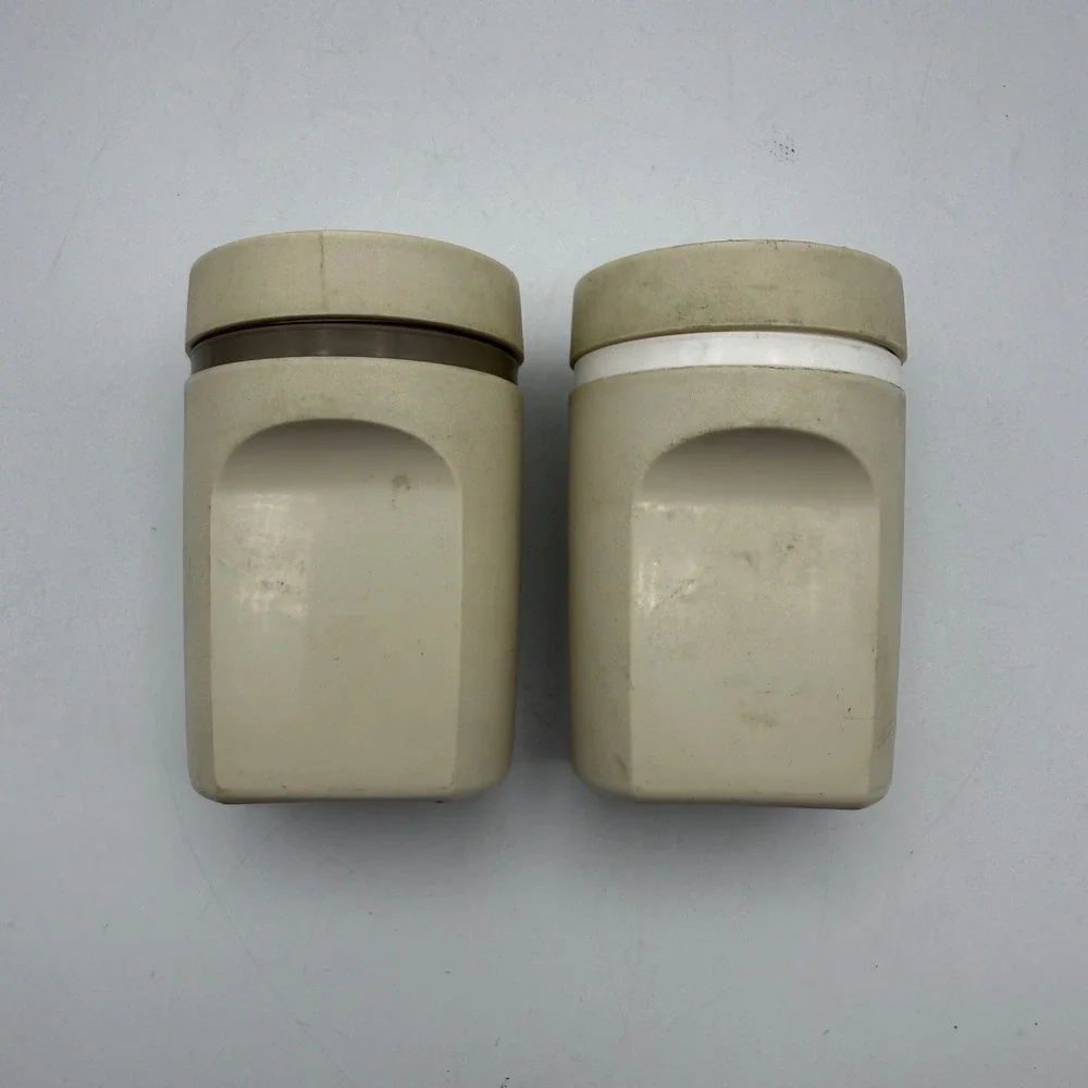 Tupperware vintage salt